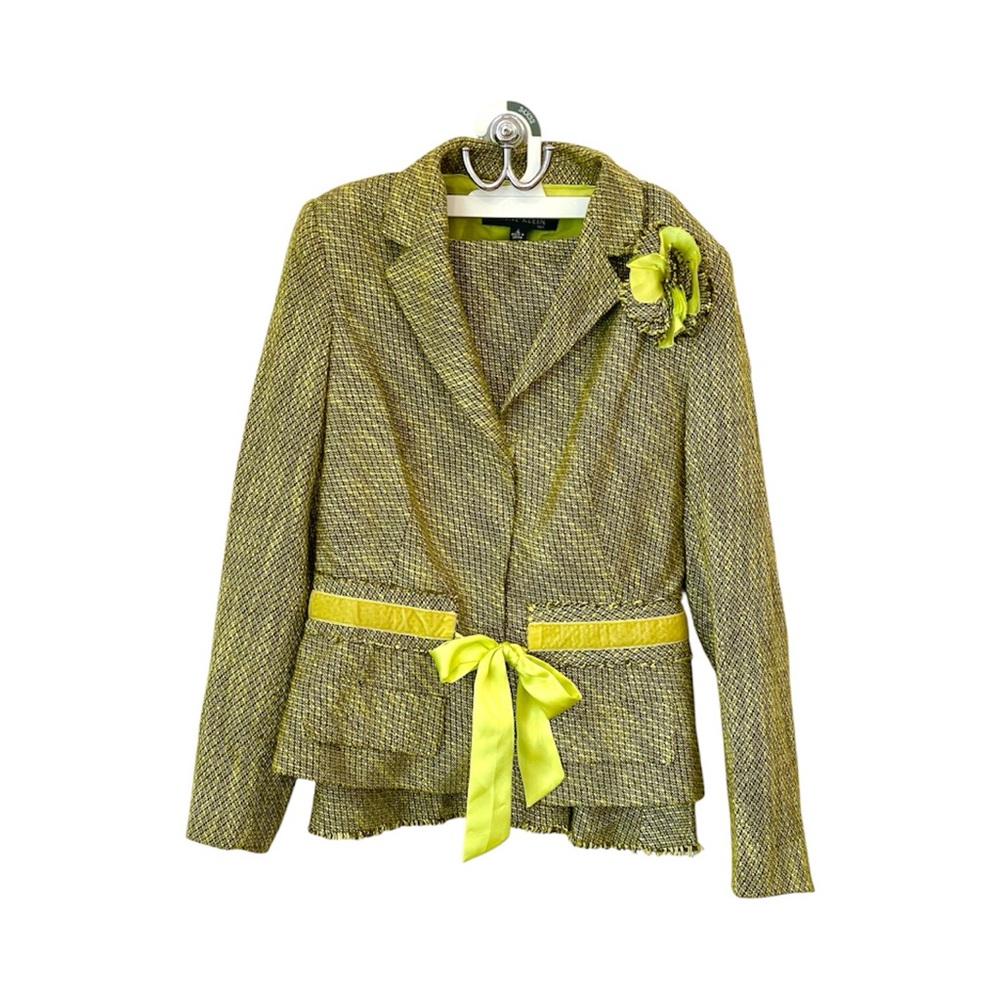 Anne Klein spring green tweed suit ribbon tie